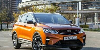Кроссовер Geely Coolray в России догнал «трешку» BMW по дизайну
