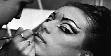 Зачем советские автомеханики всегда держали под рукой самую дешевую губную помаду