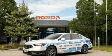 В Европе начались грандиозные испытания машин с автопилотом