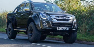 Isuzu привезла в Россию пикап D-Max в версии Arctic Trucks