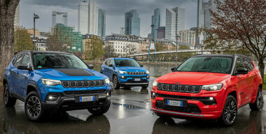 Кроссоверы Jeep переходят на полуторалитровые моторы