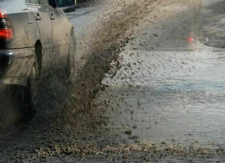 Изображение Как неочищенная осенью грязь может испортить машину зимой