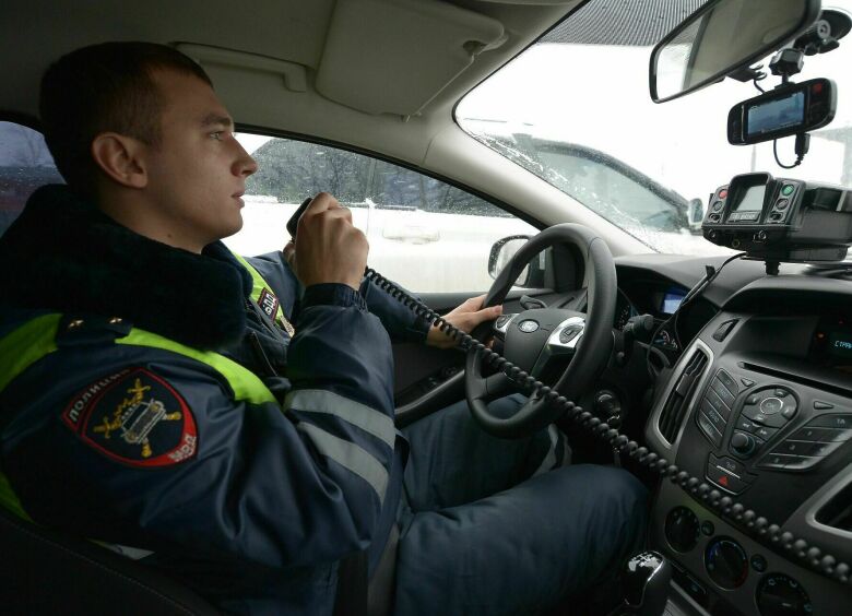 Изображение В автомобилях ростовской ГИБДД нашли гаджеты, отключающие видеорегистраторы
