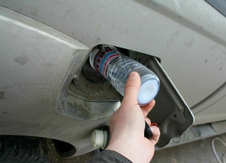 Изображение Как хитроумные водители очищают топливную систему авто обычными лекарственными препаратами