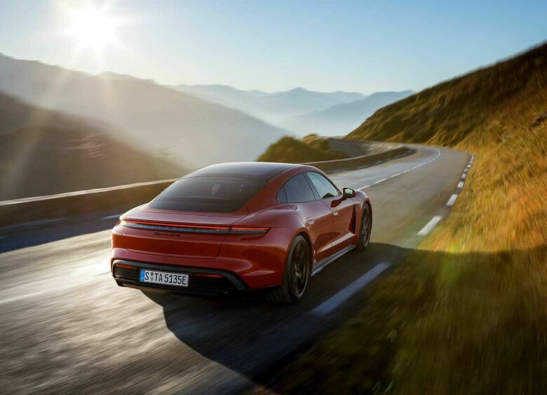 Изображение Porsche Taycan получил «заряженную» версию GTS