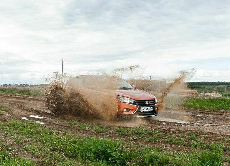 Изображение АВТОВАЗ временно оставит россиян без LADA Vesta Cross