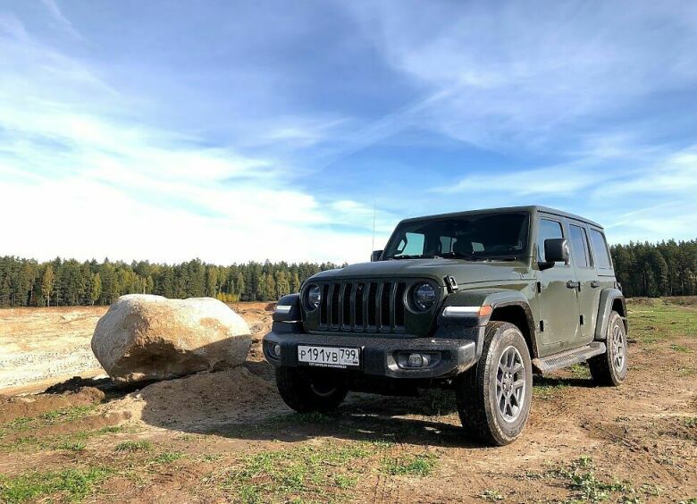 Изображение Таблетка от жадности: тест-драйв Jeep Wrangler Sahara 80th Anniversary