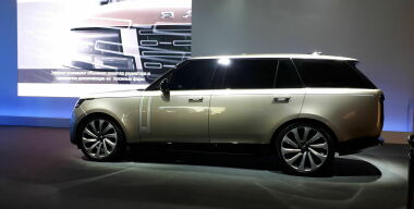 Потрогай меня первым: неожиданный обзор нового поколения Range Rover