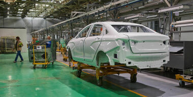 Зачем АВТОВАЗ проводит срочный «деконтентинг» модели Granta и Vesta