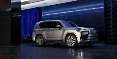Названы сроки начала продаж в России нового Lexus LX