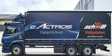 Для выпуска спецверсии грузовика Actros Mercedes-Benz построил новый цех