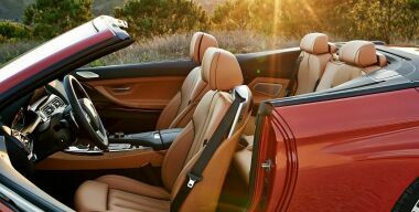 Удивительное рядом: почему россияне вдруг бросились расхватывать купе и кабриолеты