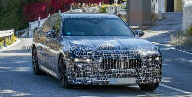Новый BMW 7-й серии опять замечен на тестах