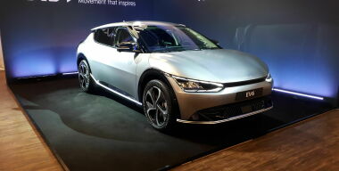 Kia показала в России новую модель EV6