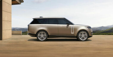 Российские дилеры продают новый Range Rover по космическим ценам