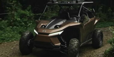 Lexus представил крохотный «бездорожник»