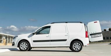 На фургонах LADA Largus будет легче маневрировать