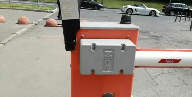 В Москве подсчитали количество шлагбаумов во дворах