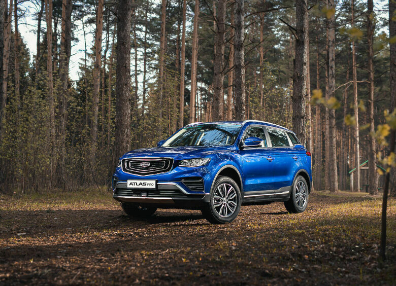 Изображение К дилерам прибыли кроссоверы Geely Atlas Pro в трех комплектациях