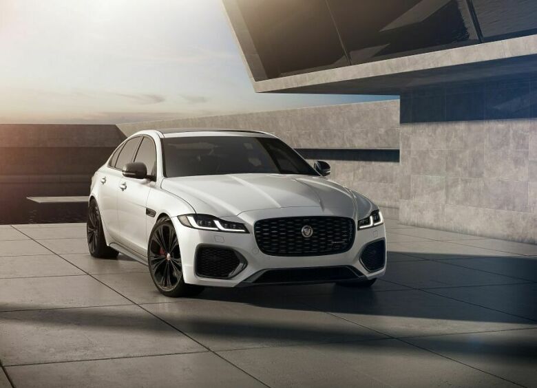 Изображение В Россию ворвался уникальный Jaguar XF R-Dynamic Black