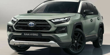 Toyota представила новую версию кроссовера RAV4