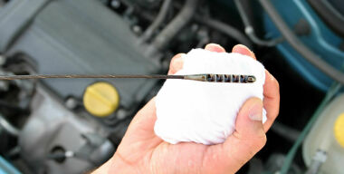 Почему часто падает уровень масла в двигателе после плановой замены