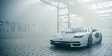Lamborghini представила легендарную модель Countach в новом амплуа