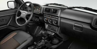 Владельцы старых LADA Niva научились своими силами проводить рестайлинг