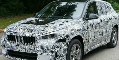Новый кроссовер BMW X1 вышел на испытания