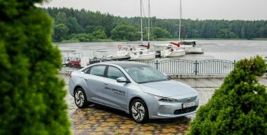 Geely скоро наладит сборку электромобилей для России