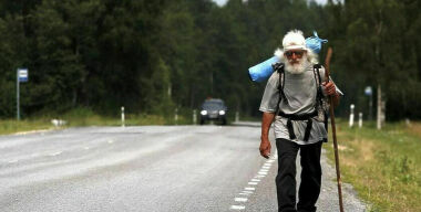 Гаишники остановили пешехода, нарушившего ПДД, и нашли у него килограмм героина