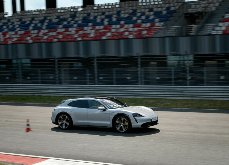 Изображение Самый быстрый тест-драйв самых быстрых Porsche на треке «Формулы 1»