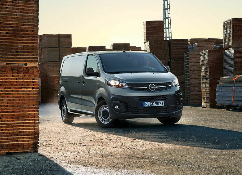 Изображение Opel Vivaro получил в России «городскую» версию: известны цены