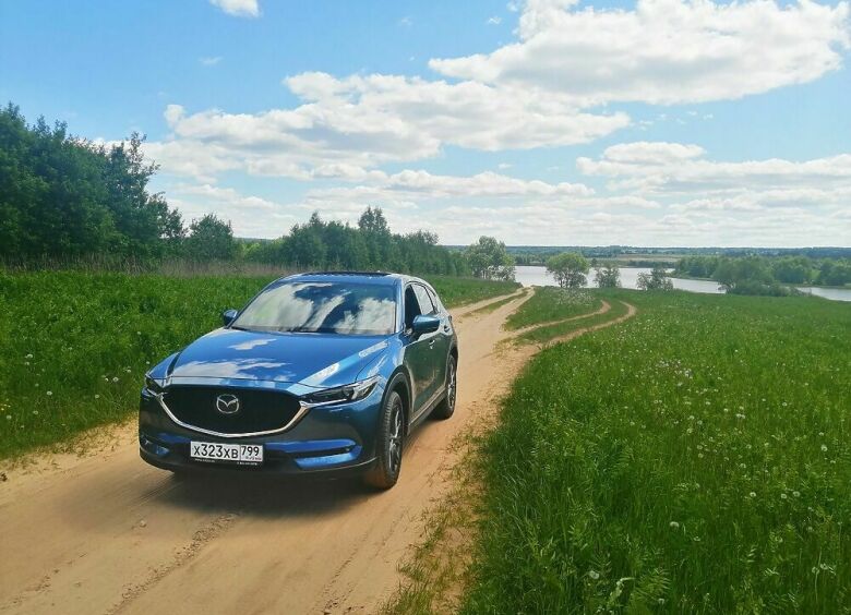 Изображение Машина времени: путешествие в дворянское прошлое на Mazda CX-5