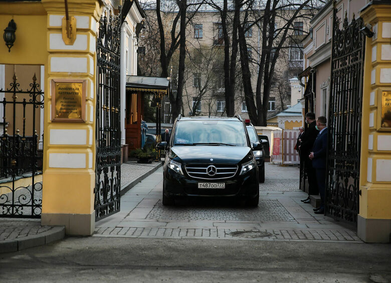 Изображение Зачем владельцы дорогостоящих премиальных автомобилей делают «антикор» днища