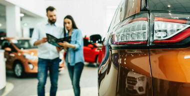 Российские дилеры снова неприлично задрали цены на новые автомобили