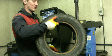 Как и зачем российские водители обманывают датчики давления в шинах