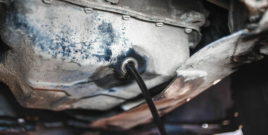 Когда можно смело заливать в мотор иномарки российское масло