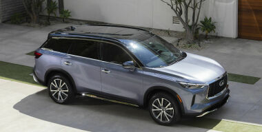 Новый Infiniti QX60: первый обзор премиального кроссовера для России