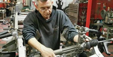 Как долго можно ездить со стучащей рулевой рейкой