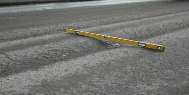 Водителей опять хотят заставить ездить со знаком «Ш»