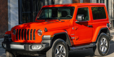 В московском каршеринге появились бескомпромиссные внедорожники Jeep Wrangler Sahara