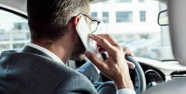 Докажи, что не верблюд: как камеры фиксируют разговоры по телефону за рулем