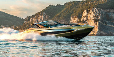 Lamborghini построила новейшую моторную яхту из гиперкара