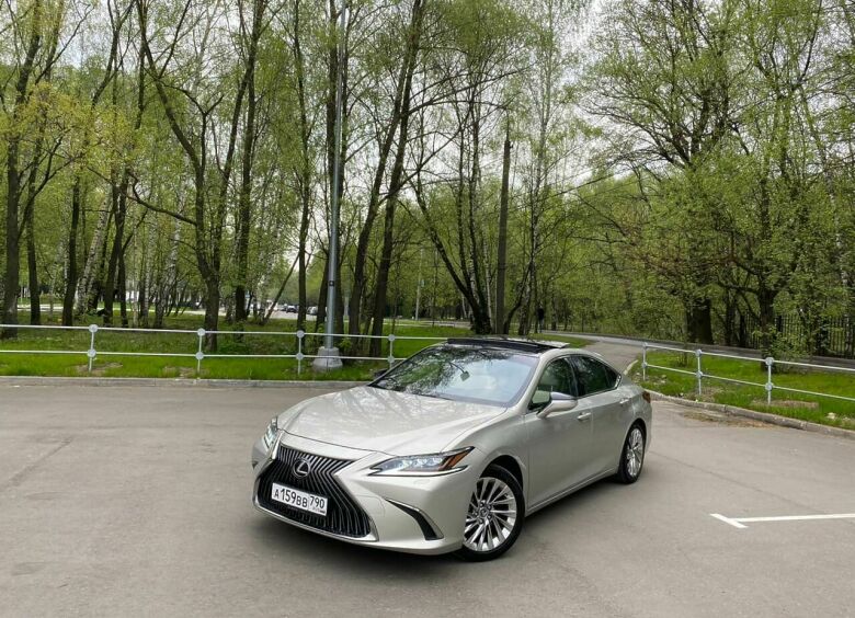 Изображение Пижонские страсти: тест-драйв обновленного Lexus ES250