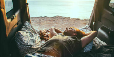 Популярность автотуризма продолжает расти, но россияне массово отказываются от гостиниц