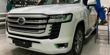 Шпионские игры: Toyota Land Cruiser 300 сфотографировали без камуфляжа