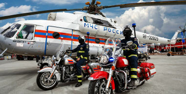 Сотрудников МЧС пересадили на санкционные мотоциклы