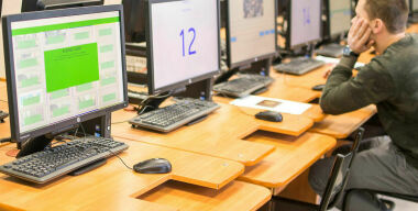 Как начальник ГИБДД по Тюменской области торговал «правами»