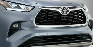 Toyota готовится к запуску двух 8-местных кроссоверов
